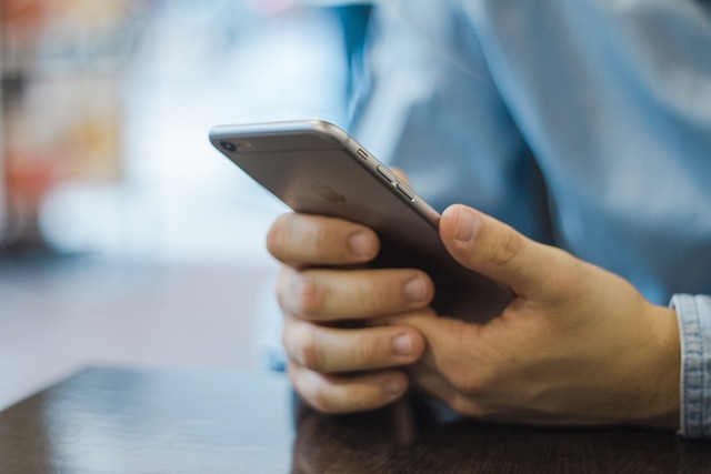 Siriと遊ぼう！面白い隠しコマンドで楽しむ方法
