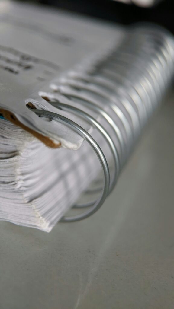 湿気が雑誌に与える影響と劣化の理由