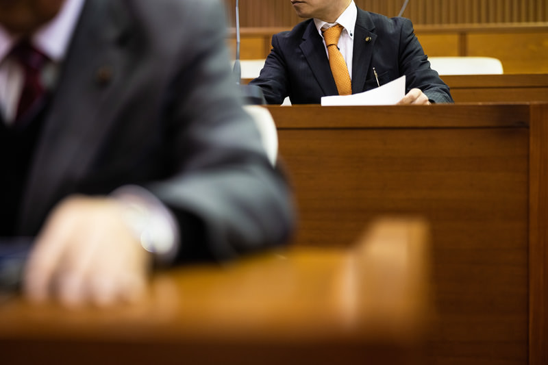 議会における上程の実務