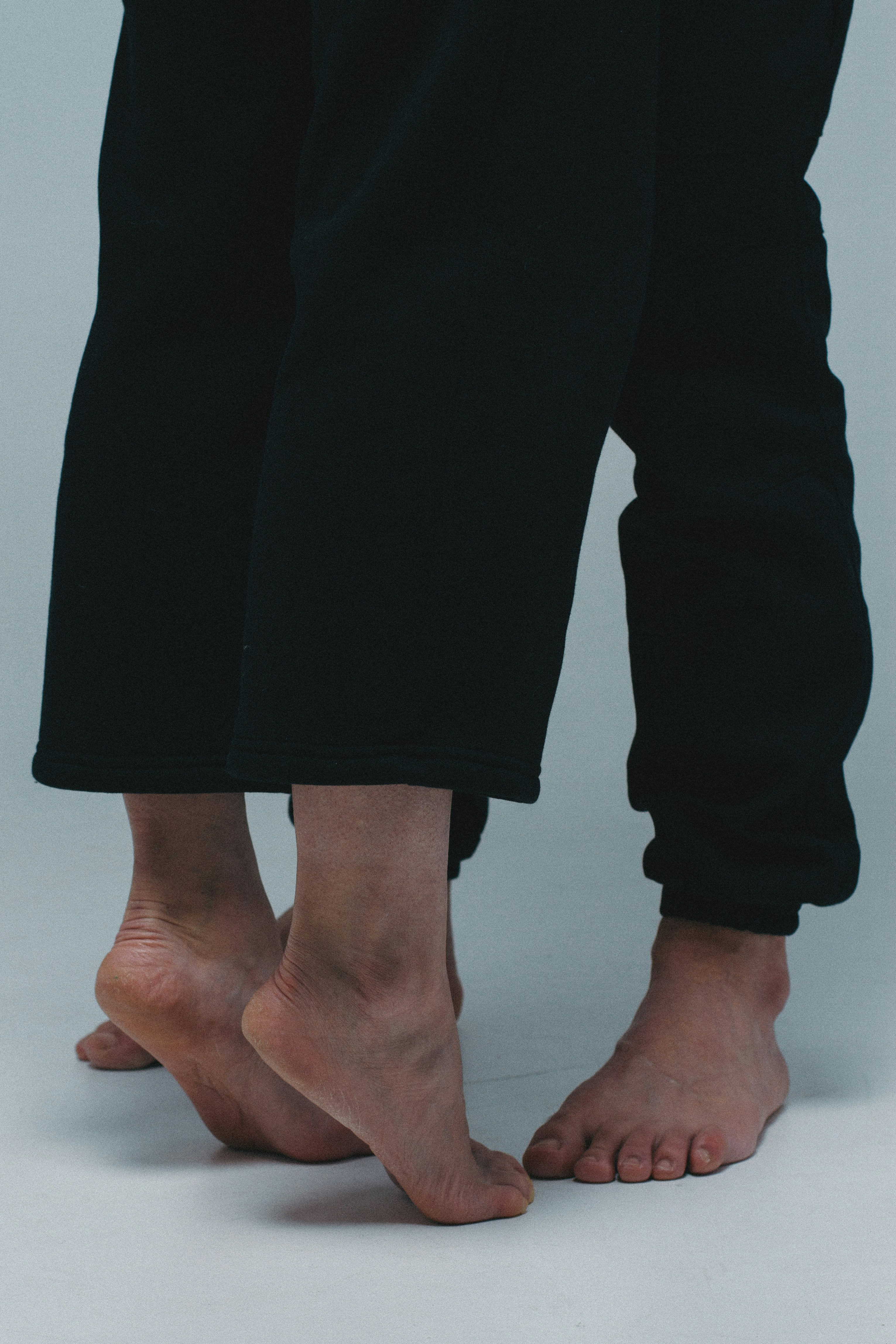 【必見】今すぐわかる！ワイドvsバギー、自分に似合うパンツは？